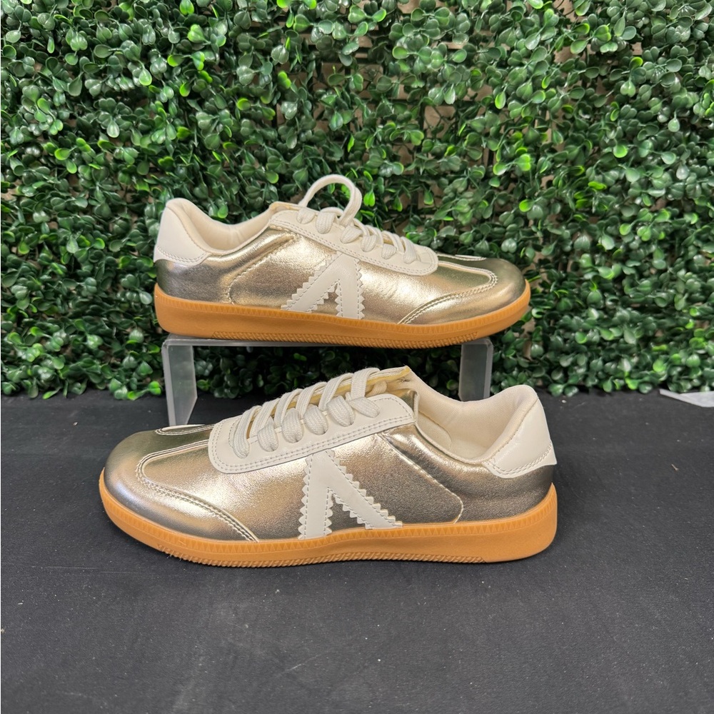 MIA Kids' Little Baker Metallic Sneaker - Y5